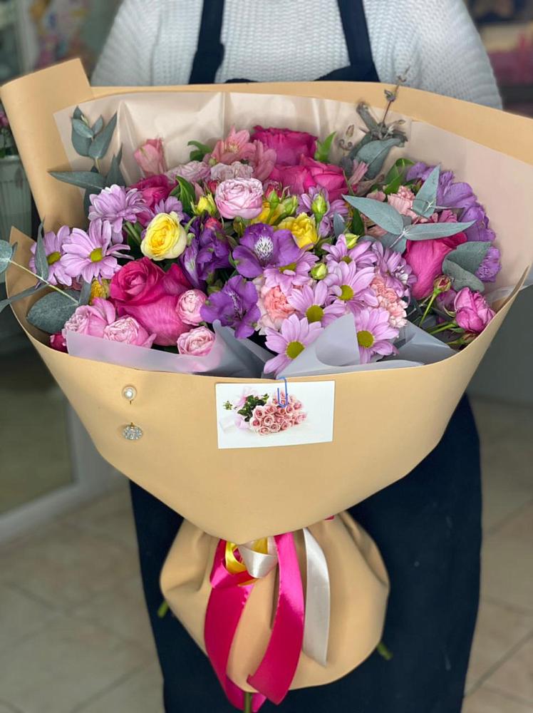 Букет цветов из: Хризантемы, Гвоздики и Альстромерии в Залесово