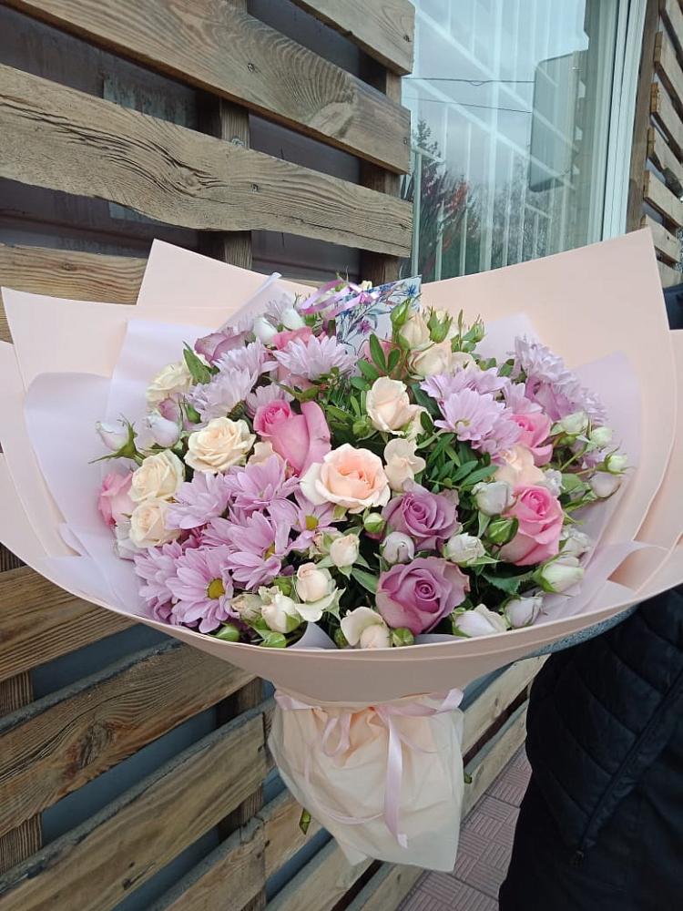 Букет цветов из: Розы и Хризантемы в Залесово