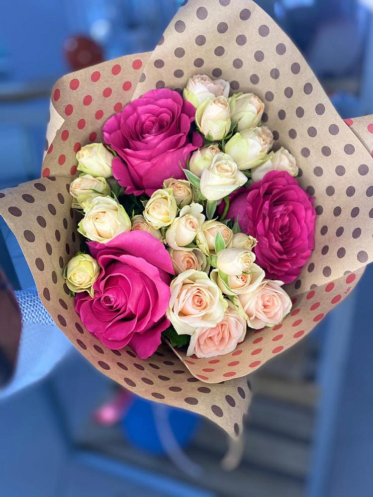 Букет цветов из: Розы в Залесово