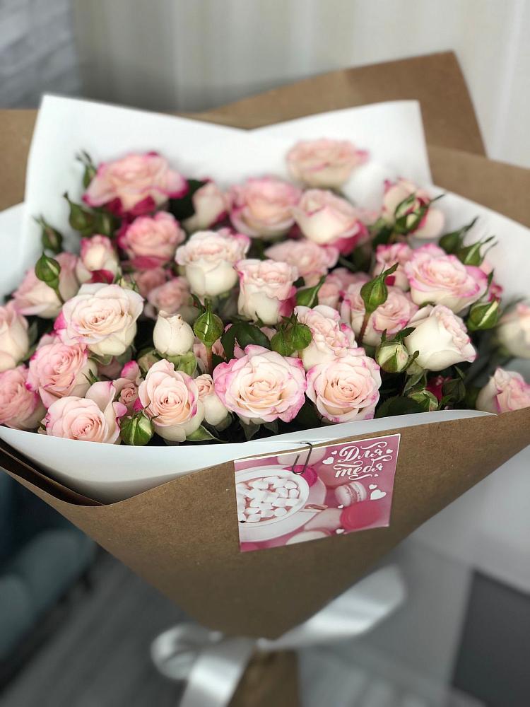 Букет цветов из: Розы в Залесово