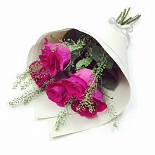 Букет цветов из:  Розы в Залесово