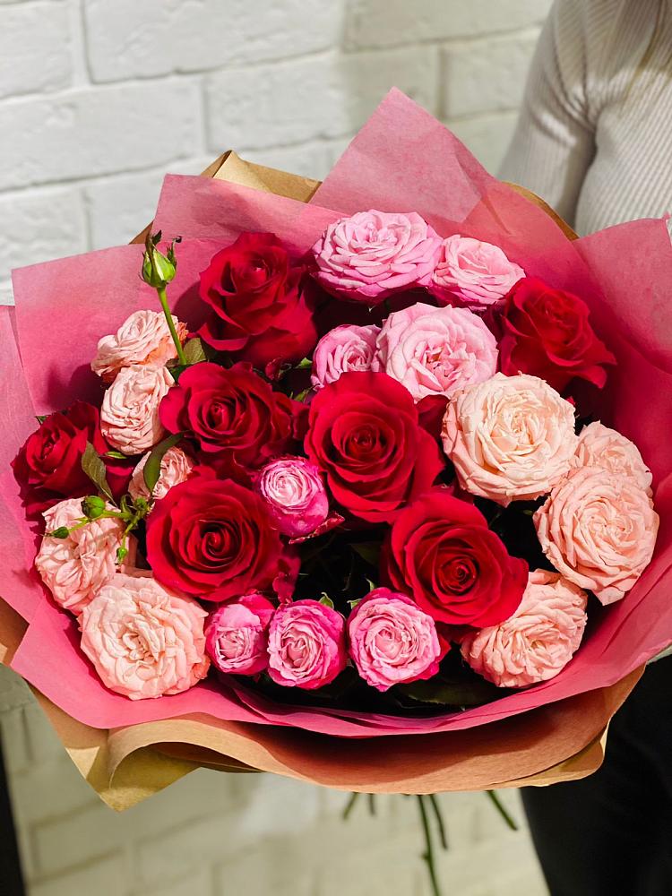 Букет цветов из: Розы в Залесово