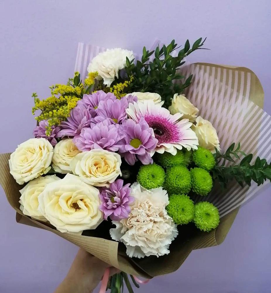 Букет цветов из: Хризантемы, Розы, Гвоздики и Герберы в Залесово