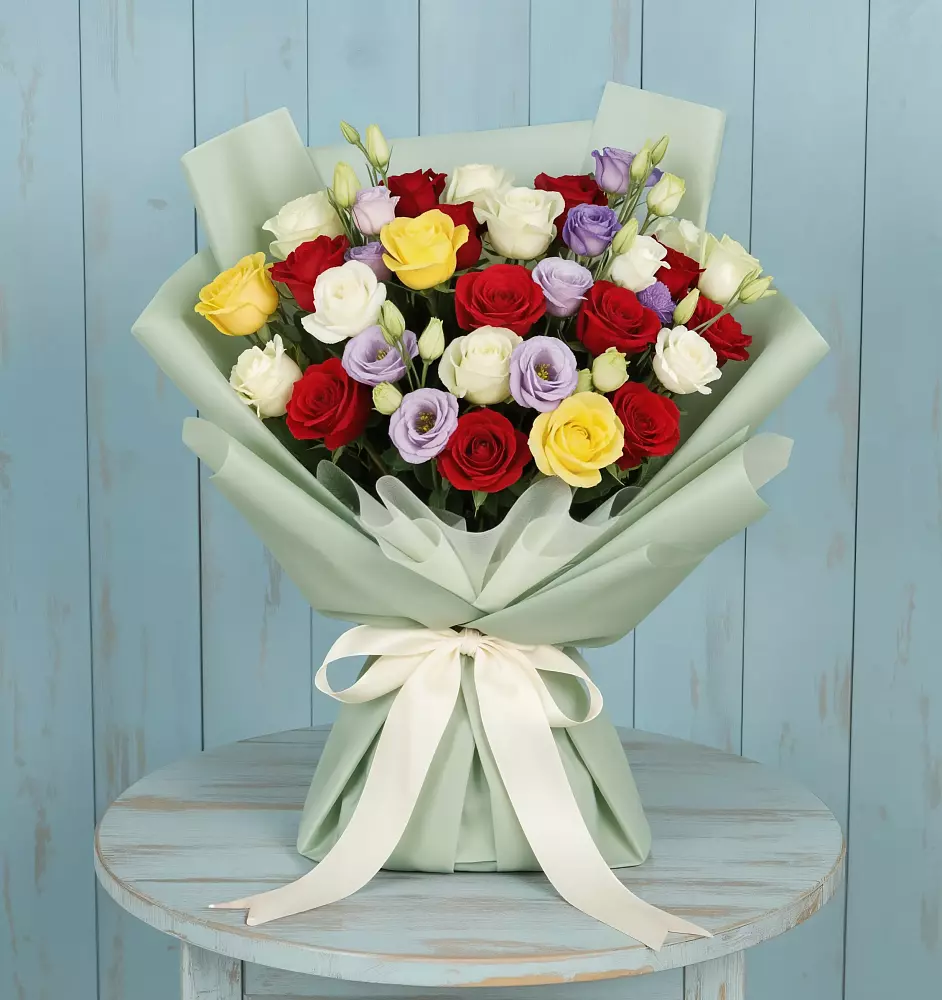 Букет цветов из: Розы в Залесово