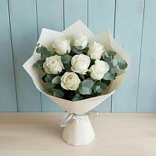 Букет Белые розы в Эвкалипте в Залесово