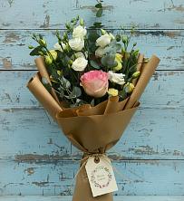 Букет цветов из:  Розы и Лизиантусы в Залесово
