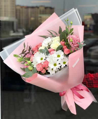 Букет цветов из: Розы, Лизиантусы и Хризантемы в Залесово