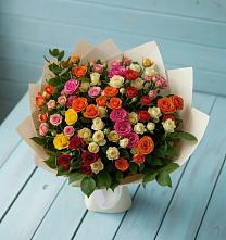 Букет Микс из разноцветных кустовых роз в Залесово
