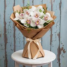 Букет цветов из:  Орхидеи и Розы в Залесово