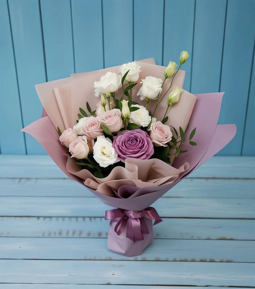 Букет цветов из: Розы и Лизиантусы в Залесово