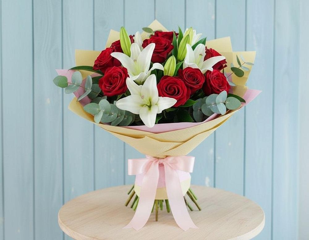 Букет цветов из: Лилии и Розы в Залесово